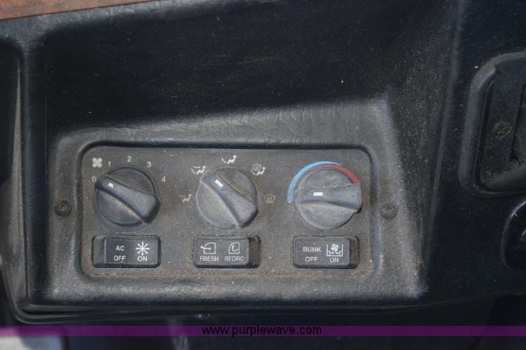 image for item K6144 1999 Peterbilt 377 semi truck