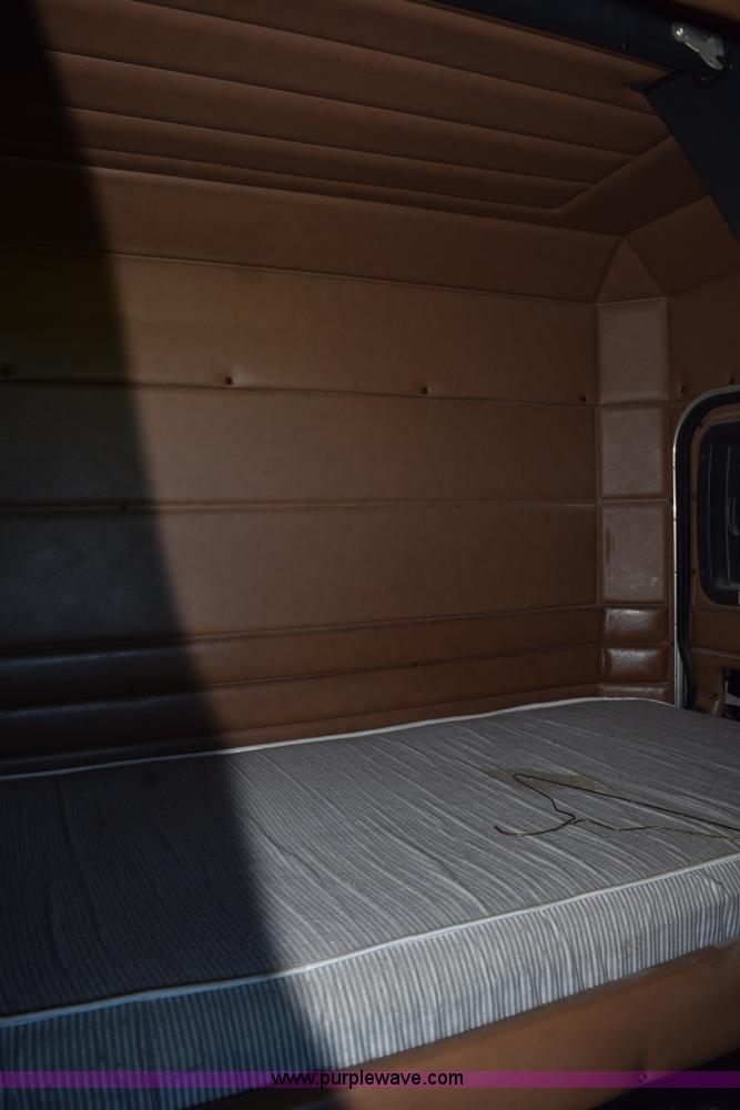 image for item K6144 1999 Peterbilt 377 semi truck