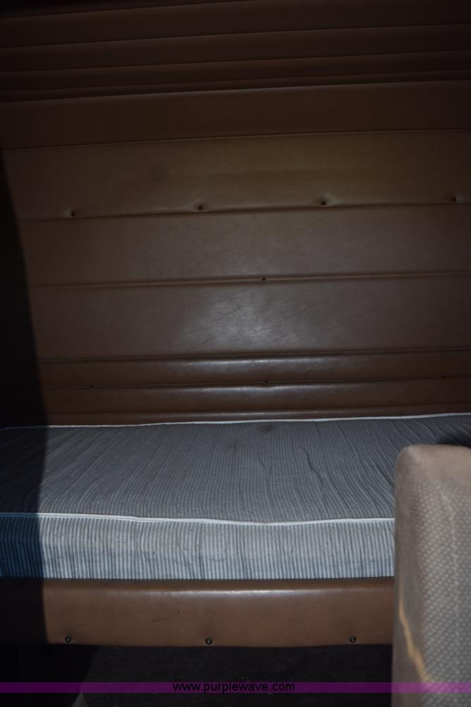 image for item K6144 1999 Peterbilt 377 semi truck