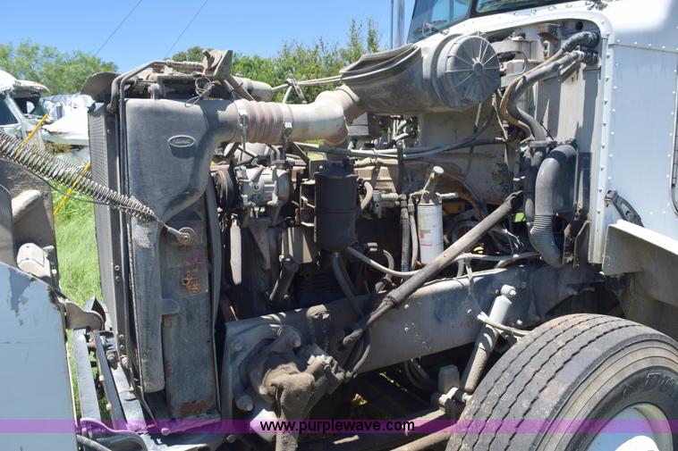 image for item K6144 1999 Peterbilt 377 semi truck