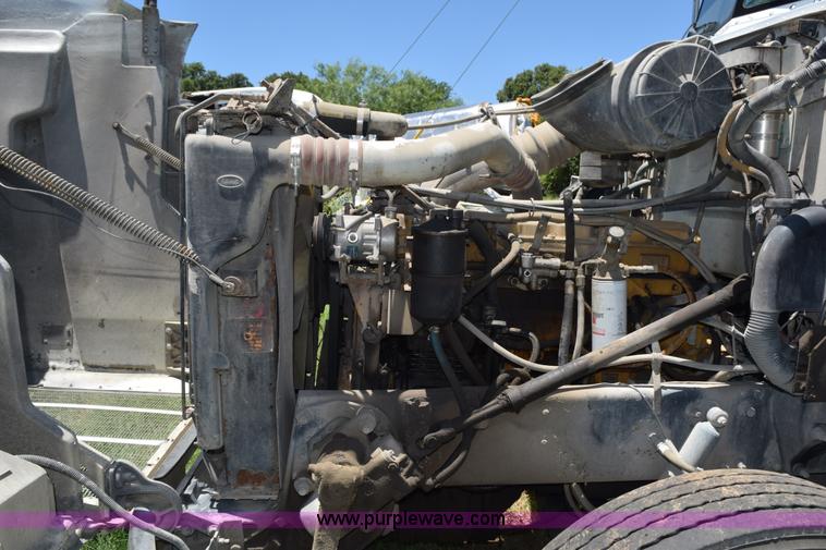 image for item K6144 1999 Peterbilt 377 semi truck