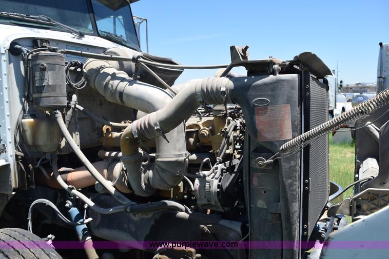 image for item K6144 1999 Peterbilt 377 semi truck