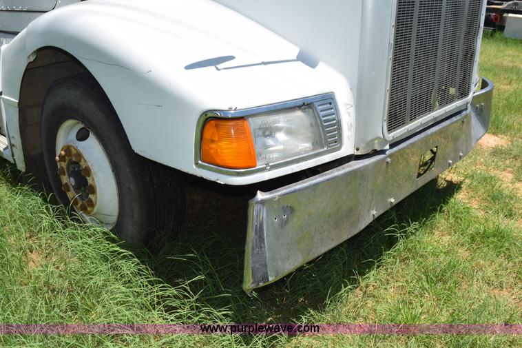 image for item K6144 1999 Peterbilt 377 semi truck