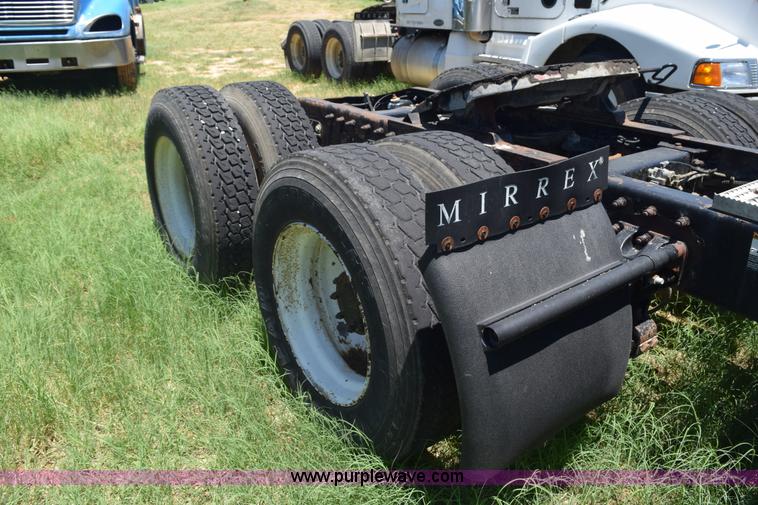 image for item K6144 1999 Peterbilt 377 semi truck