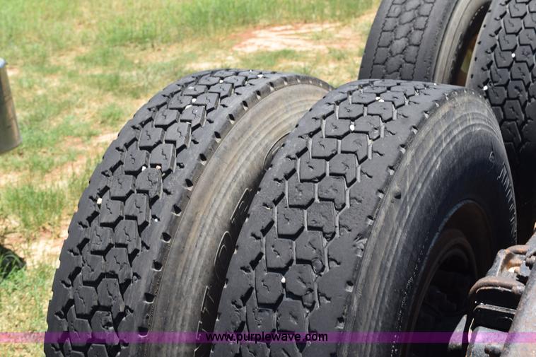 image for item K6144 1999 Peterbilt 377 semi truck