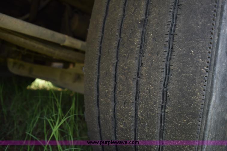 image for item K6145 2000 Peterbilt 377 semi truck