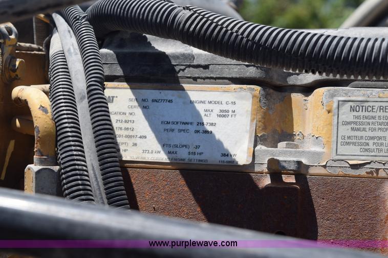 image for item K6146 2003 Freightliner Columbia semi truck