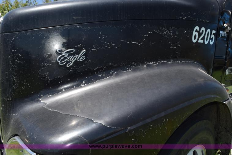 image for item K6147 2007 International 9400i semi truck