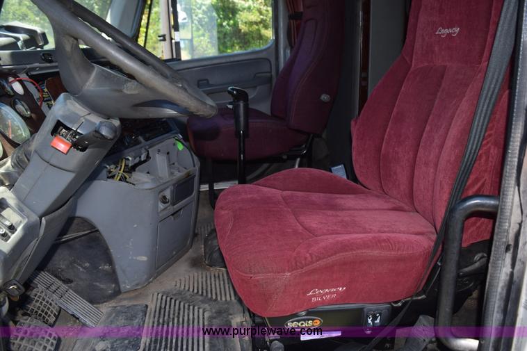 image for item K6148 2003 Freightliner Century ST120 semi truck