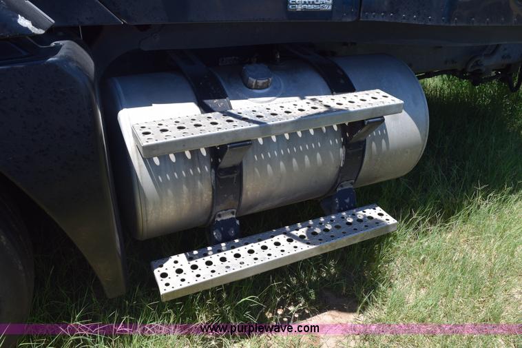 image for item K6148 2003 Freightliner Century ST120 semi truck