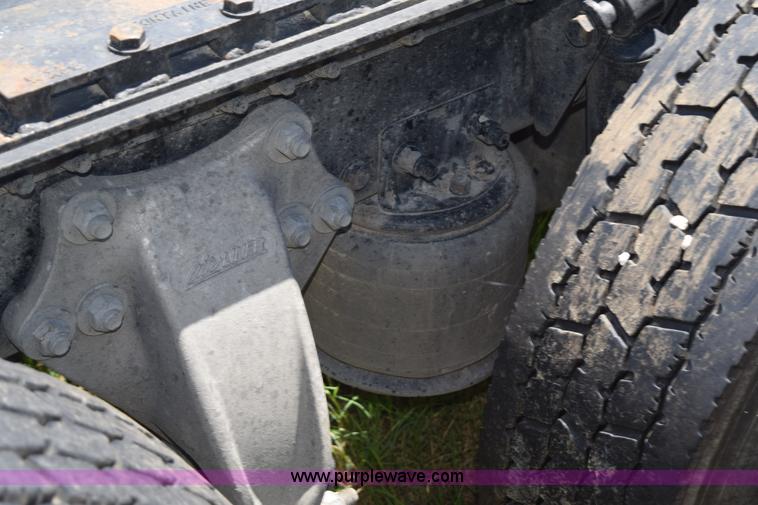 image for item K6148 2003 Freightliner Century ST120 semi truck