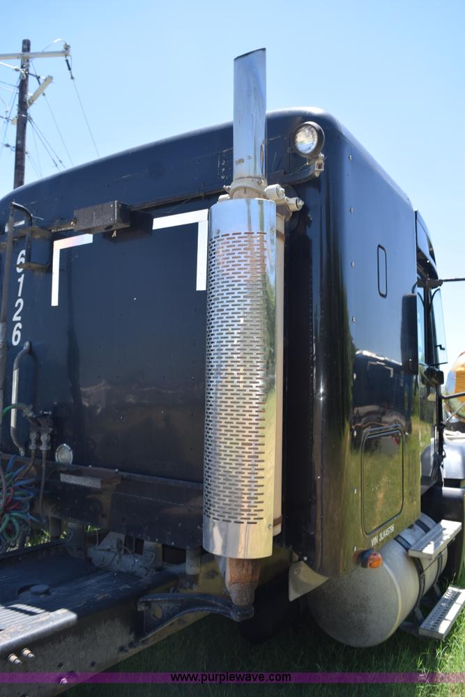 image for item K6148 2003 Freightliner Century ST120 semi truck