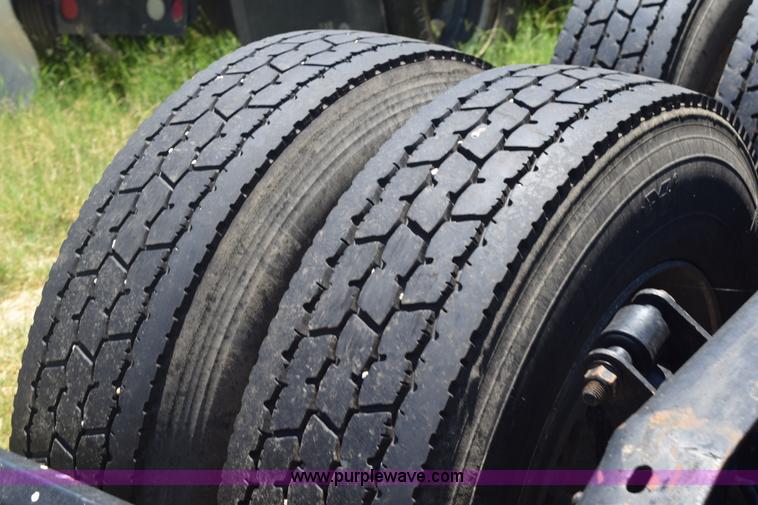 image for item K6148 2003 Freightliner Century ST120 semi truck