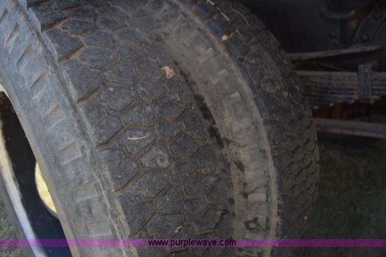 image for item K6171 1987 GMC 6000 flatbed truck