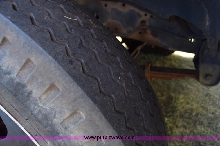 image for item K6171 1987 GMC 6000 flatbed truck