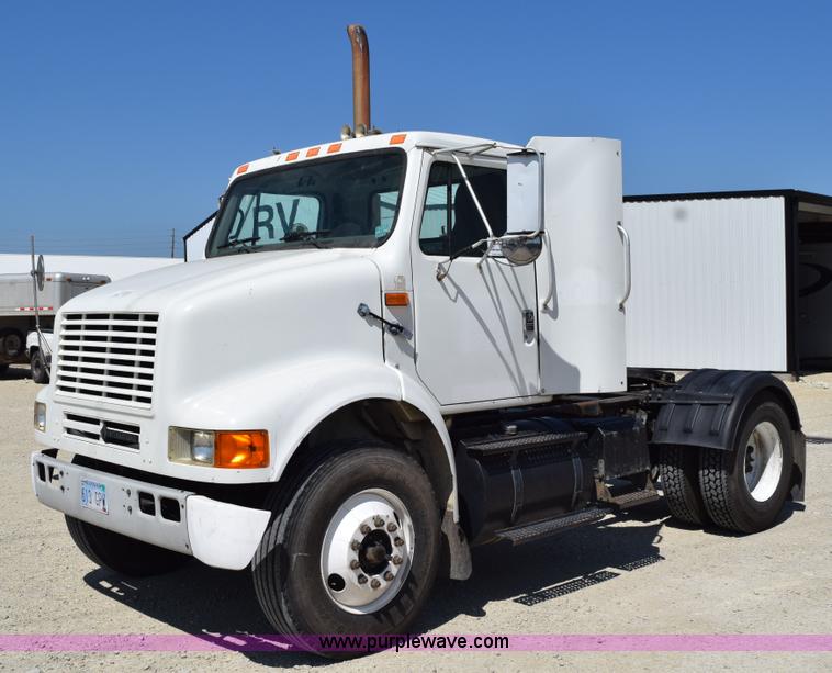 image for item K6178 1998 International 8100 semi truck
