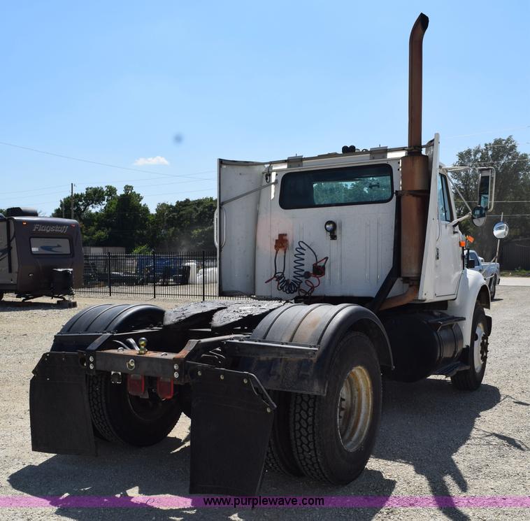 image for item K6178 1998 International 8100 semi truck