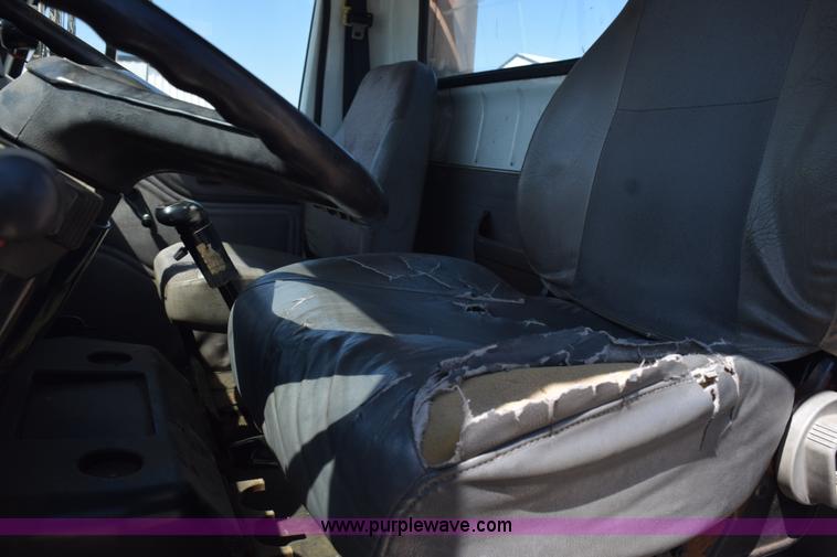 image for item K6178 1998 International 8100 semi truck