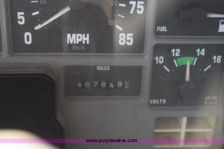 image for item K6178 1998 International 8100 semi truck