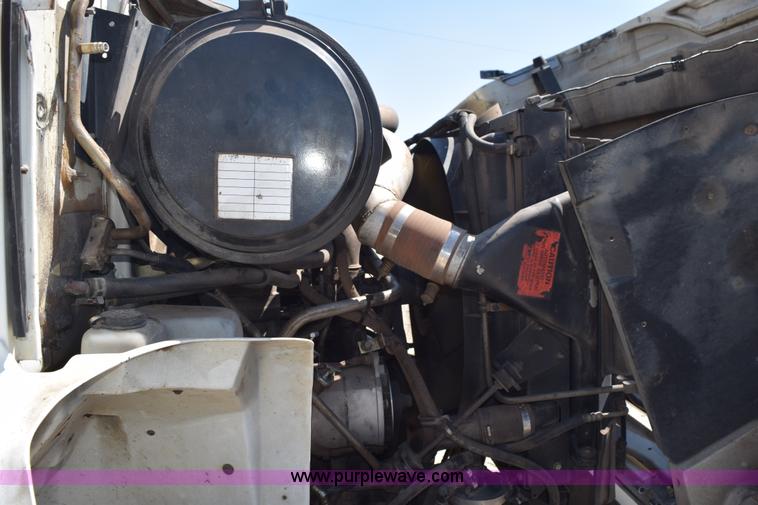 image for item K6178 1998 International 8100 semi truck