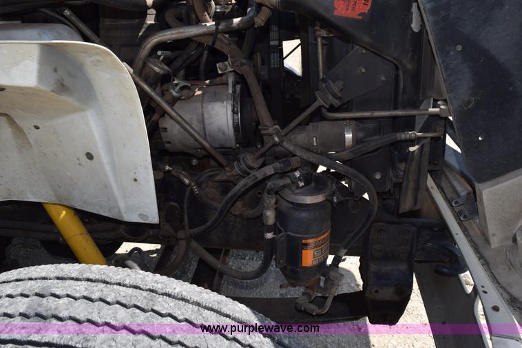 image for item K6178 1998 International 8100 semi truck