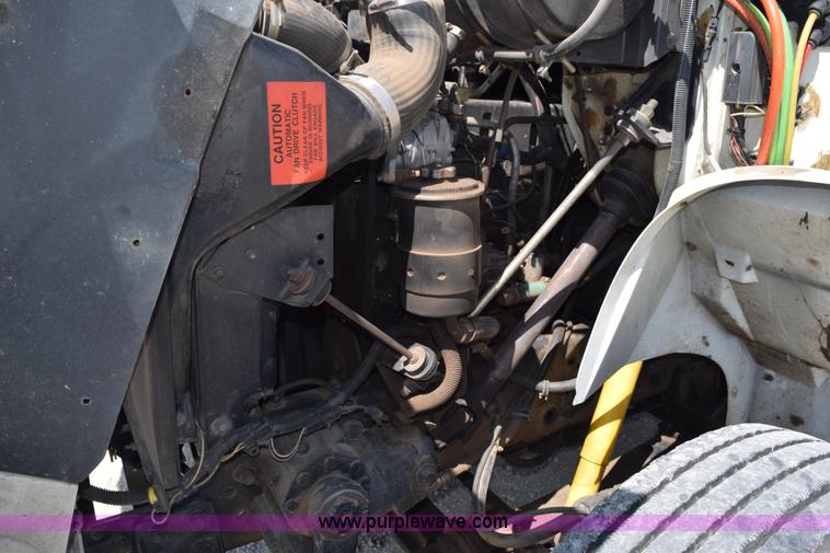 image for item K6178 1998 International 8100 semi truck