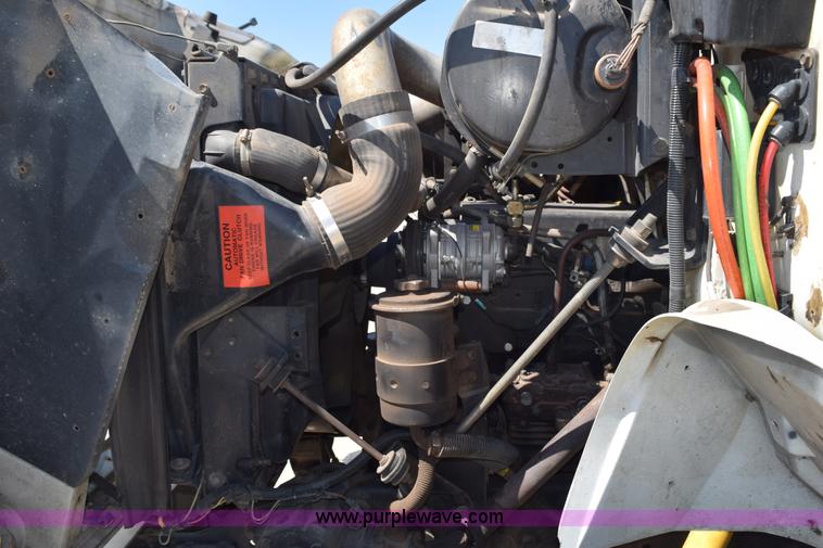 image for item K6178 1998 International 8100 semi truck