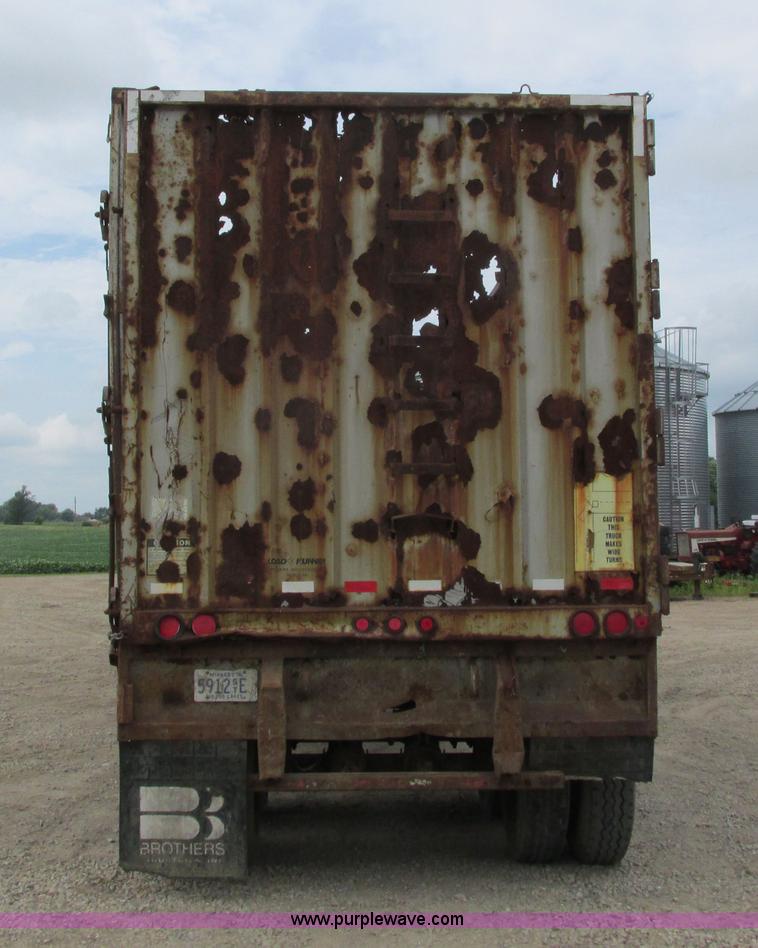 image for item K6504 1997 Load Runner 45115ST live bottom trailer