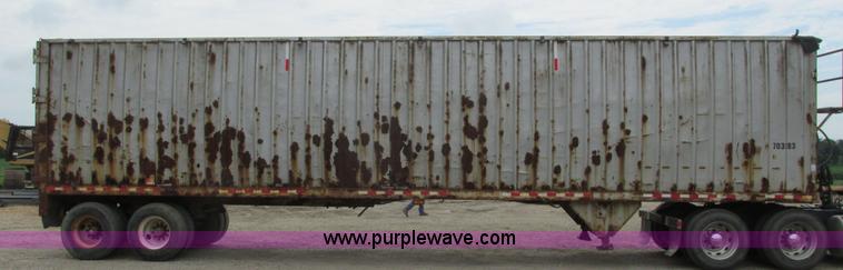 image for item K6504 1997 Load Runner 45115ST live bottom trailer