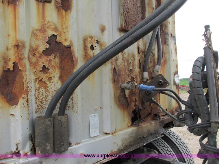 image for item K6504 1997 Load Runner 45115ST live bottom trailer