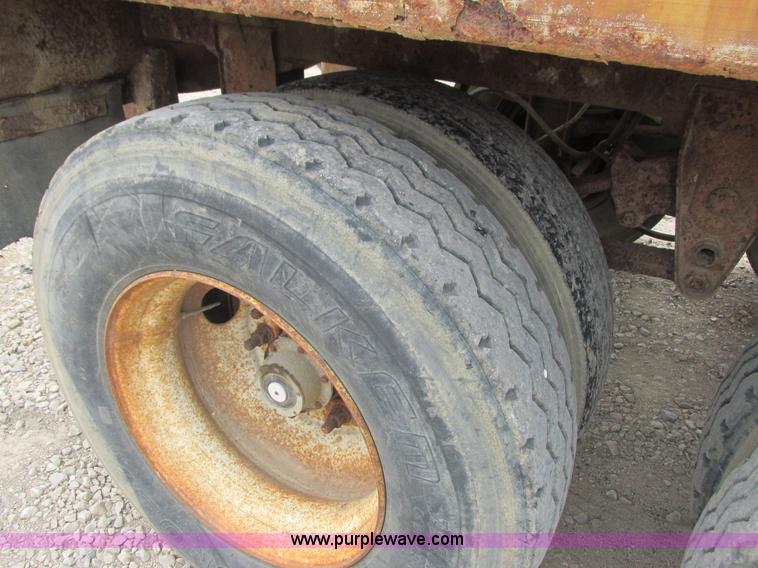 image for item K6504 1997 Load Runner 45115ST live bottom trailer