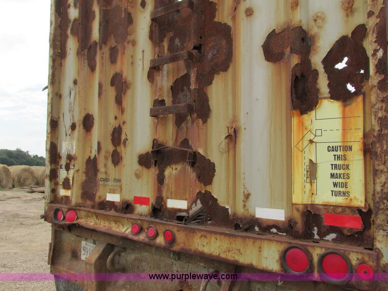 image for item K6504 1997 Load Runner 45115ST live bottom trailer