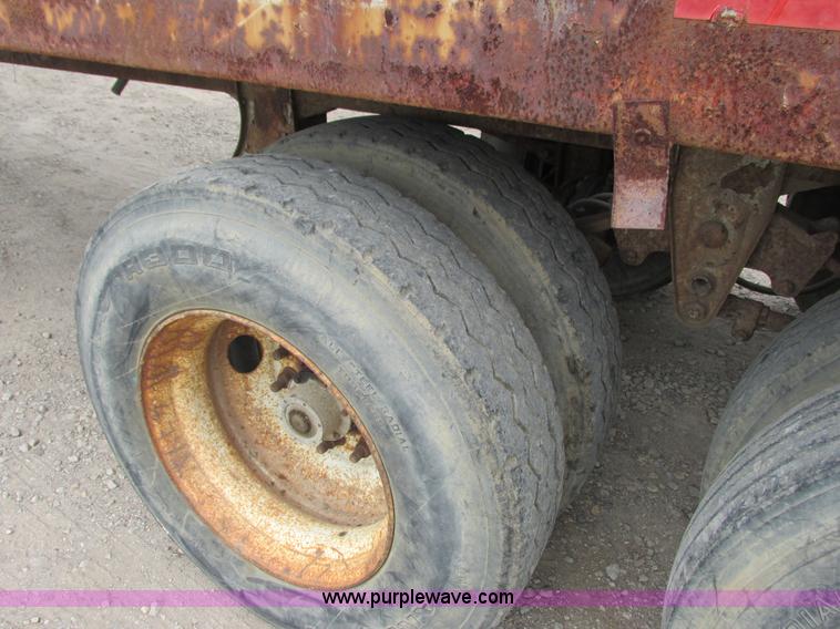 image for item K6504 1997 Load Runner 45115ST live bottom trailer