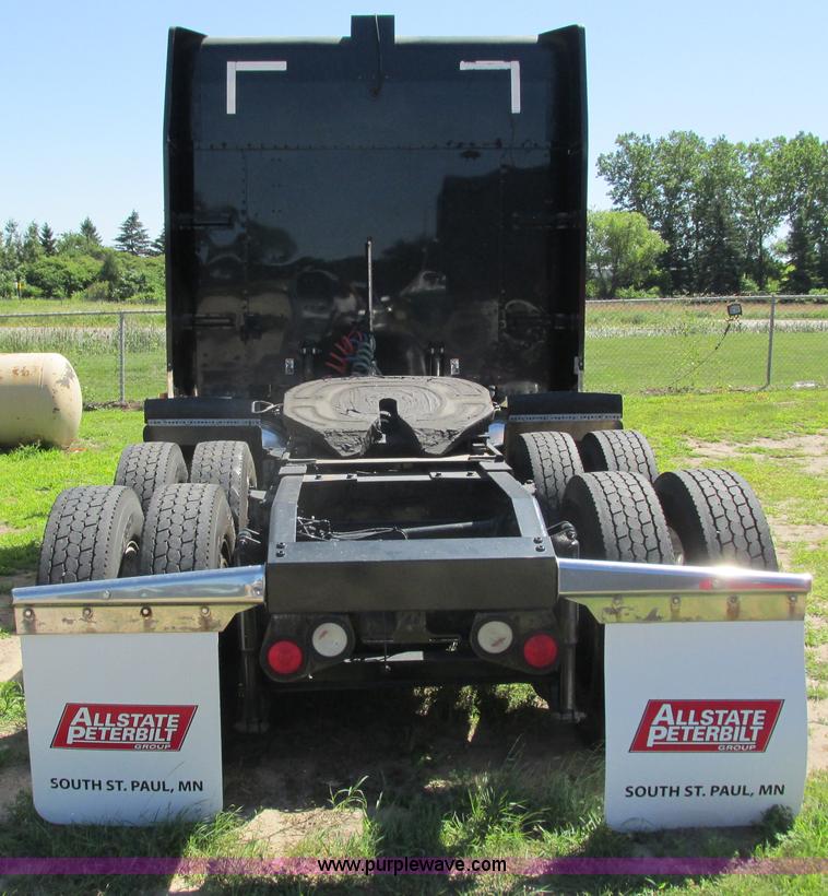 image for item K6511 2008 Peterbilt 388 semi truck