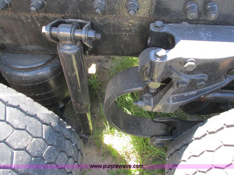 image for item K6511 2008 Peterbilt 388 semi truck