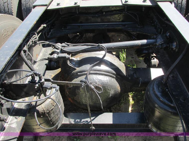 image for item K6511 2008 Peterbilt 388 semi truck