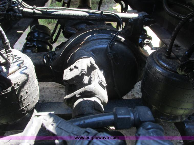 image for item K6511 2008 Peterbilt 388 semi truck