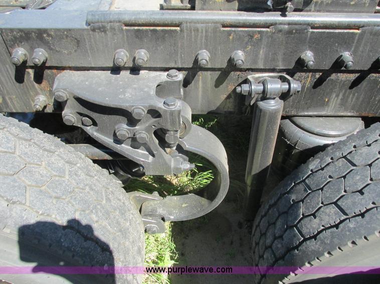 image for item K6511 2008 Peterbilt 388 semi truck