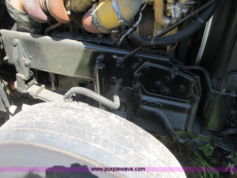 image for item K6511 2008 Peterbilt 388 semi truck