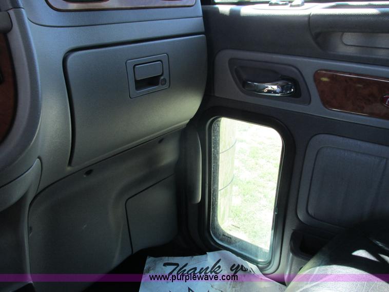 image for item K6511 2008 Peterbilt 388 semi truck