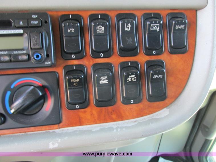 image for item K6511 2008 Peterbilt 388 semi truck