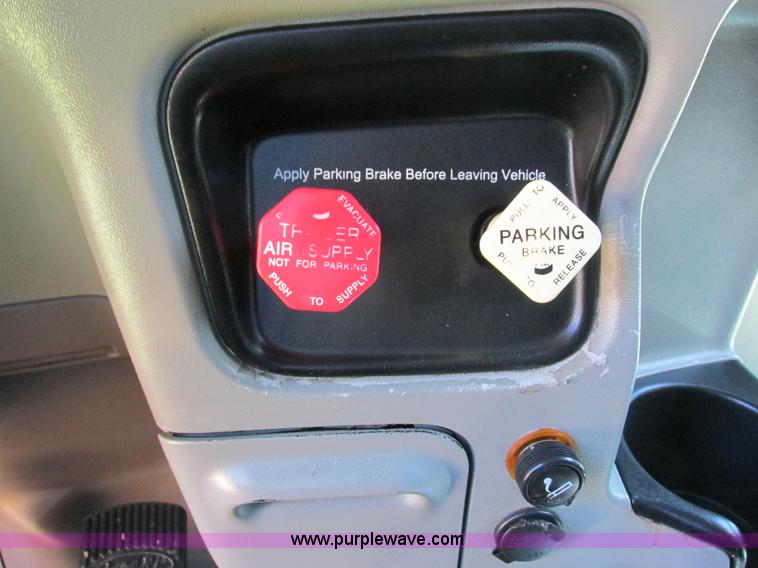 image for item K6511 2008 Peterbilt 388 semi truck