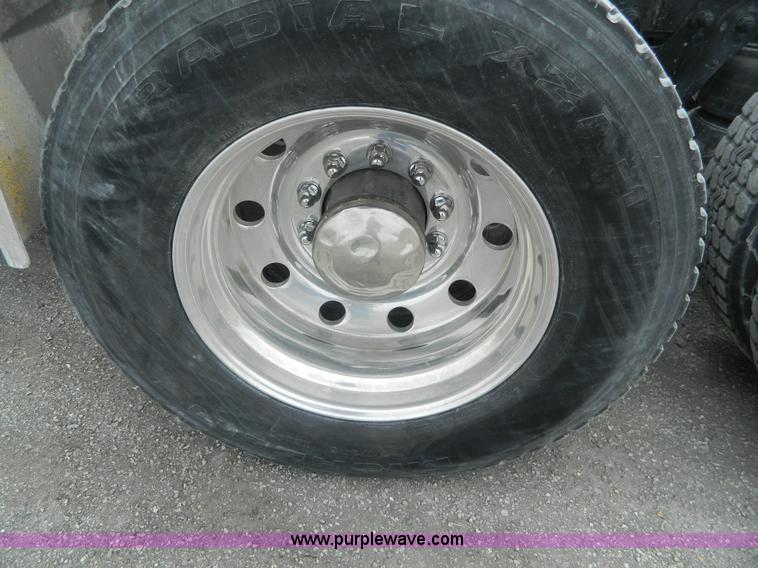 image for item K8014 2000 Kenworth W900L semi truck