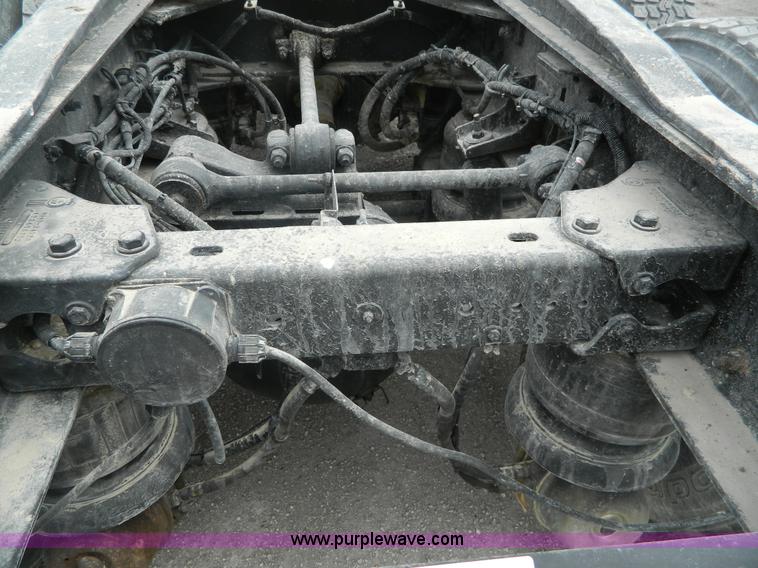 image for item K8014 2000 Kenworth W900L semi truck