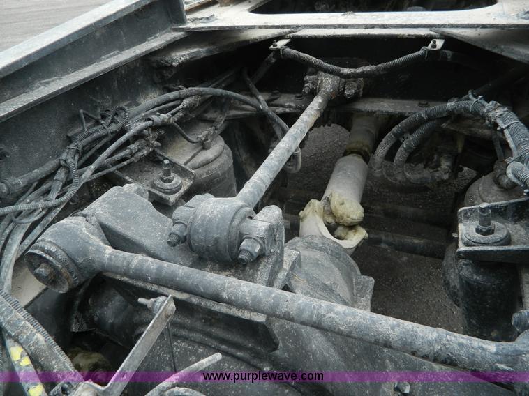 image for item K8014 2000 Kenworth W900L semi truck