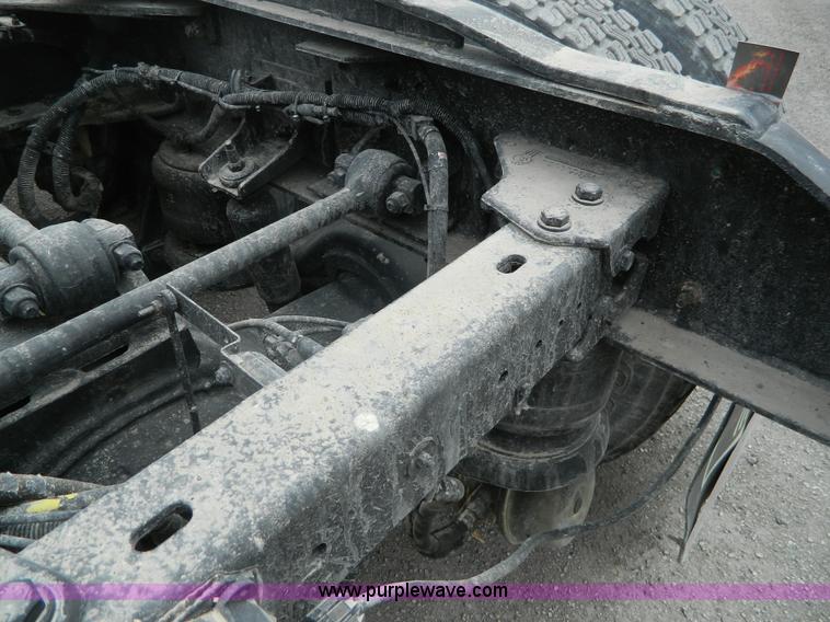 image for item K8014 2000 Kenworth W900L semi truck