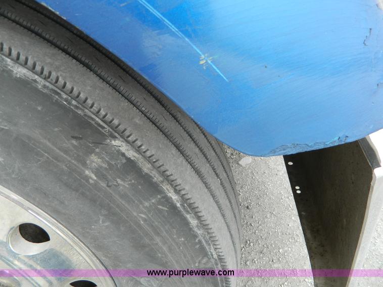 image for item K8014 2000 Kenworth W900L semi truck