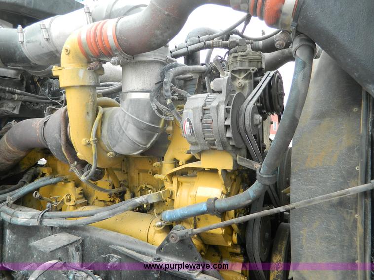 image for item K8014 2000 Kenworth W900L semi truck