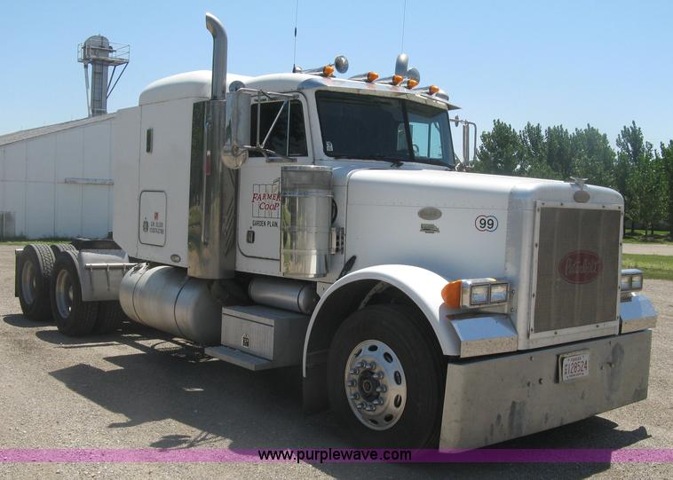 image for item K8701 1999 Peterbilt 379