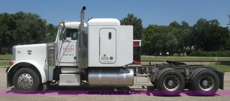 image for item K8701 1999 Peterbilt 379